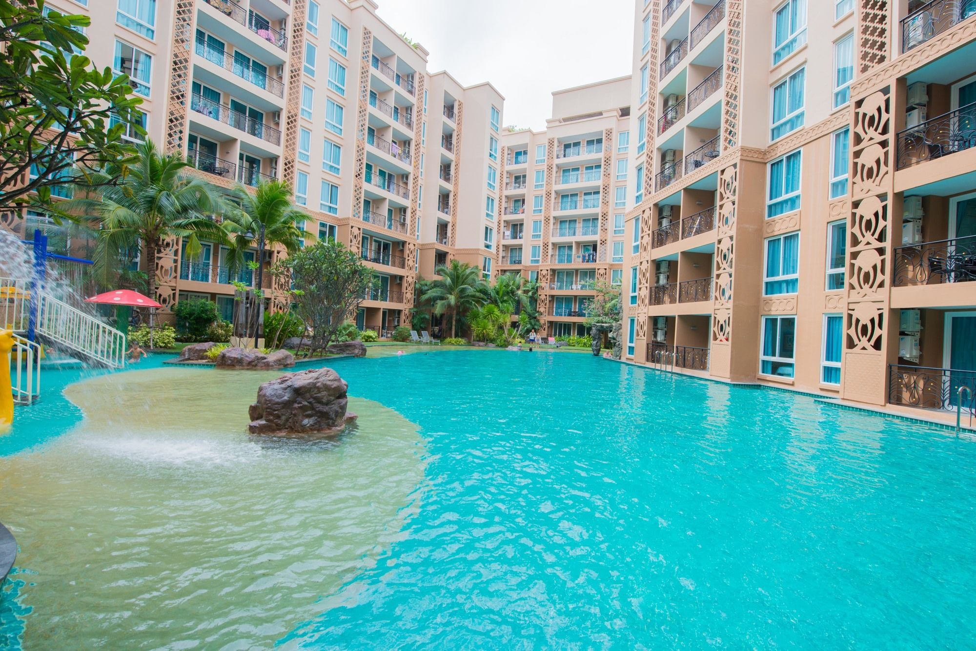 Atlantis Pattaya High Service Csomtien-part Kültér fotó