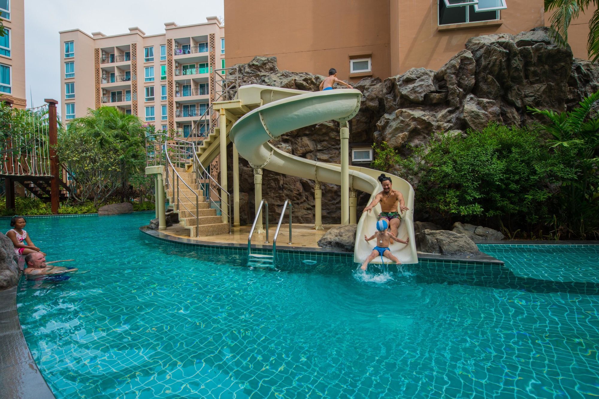 Atlantis Pattaya High Service Csomtien-part Kültér fotó